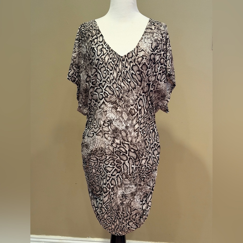 Carmen Marc Valvo Swimwear Brown and White Snake Print Coverup - Size Medium